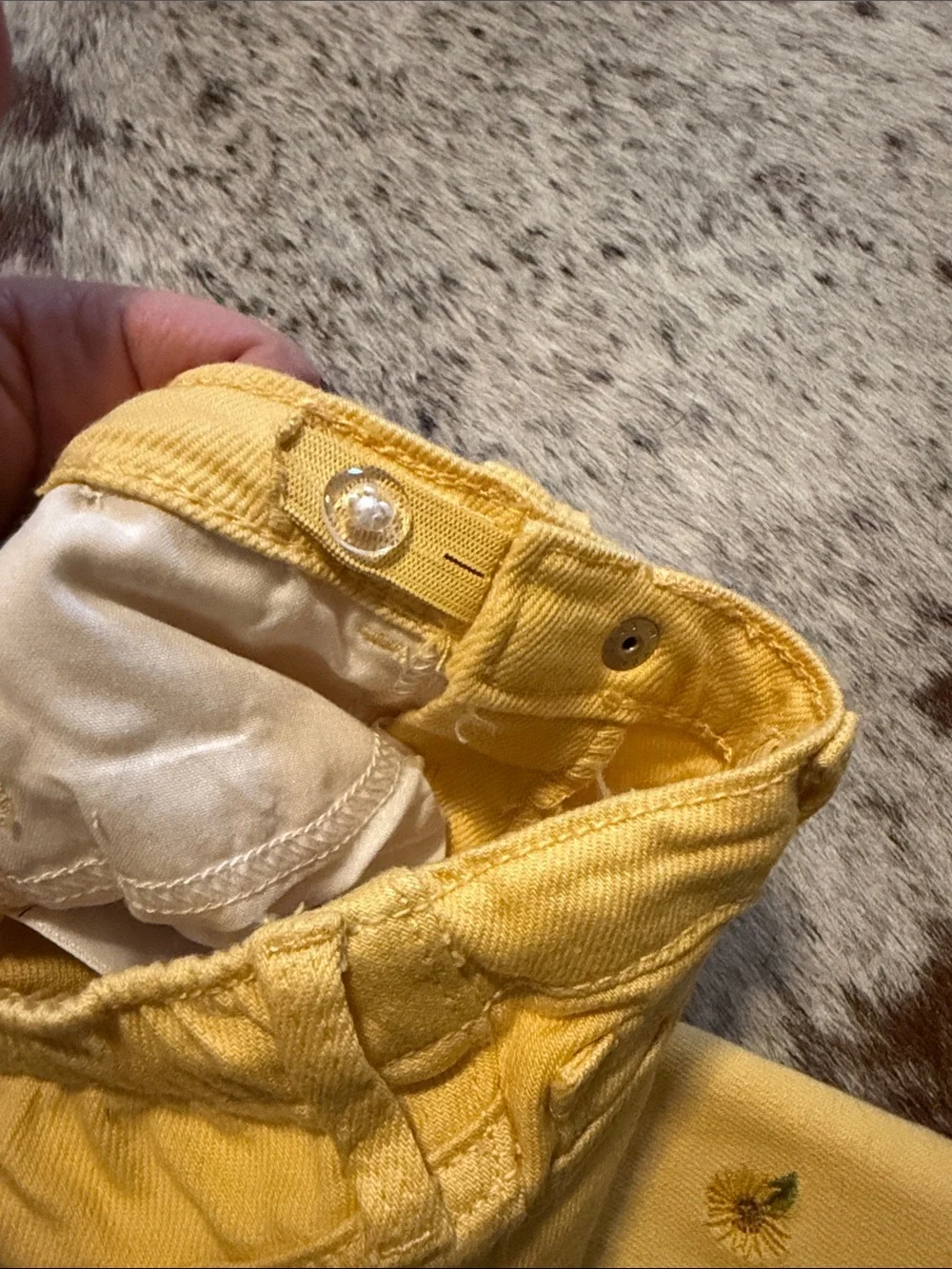 Old Navy Rockstar Jegging Yellow Sunflower Embroidered Toddler Jeans